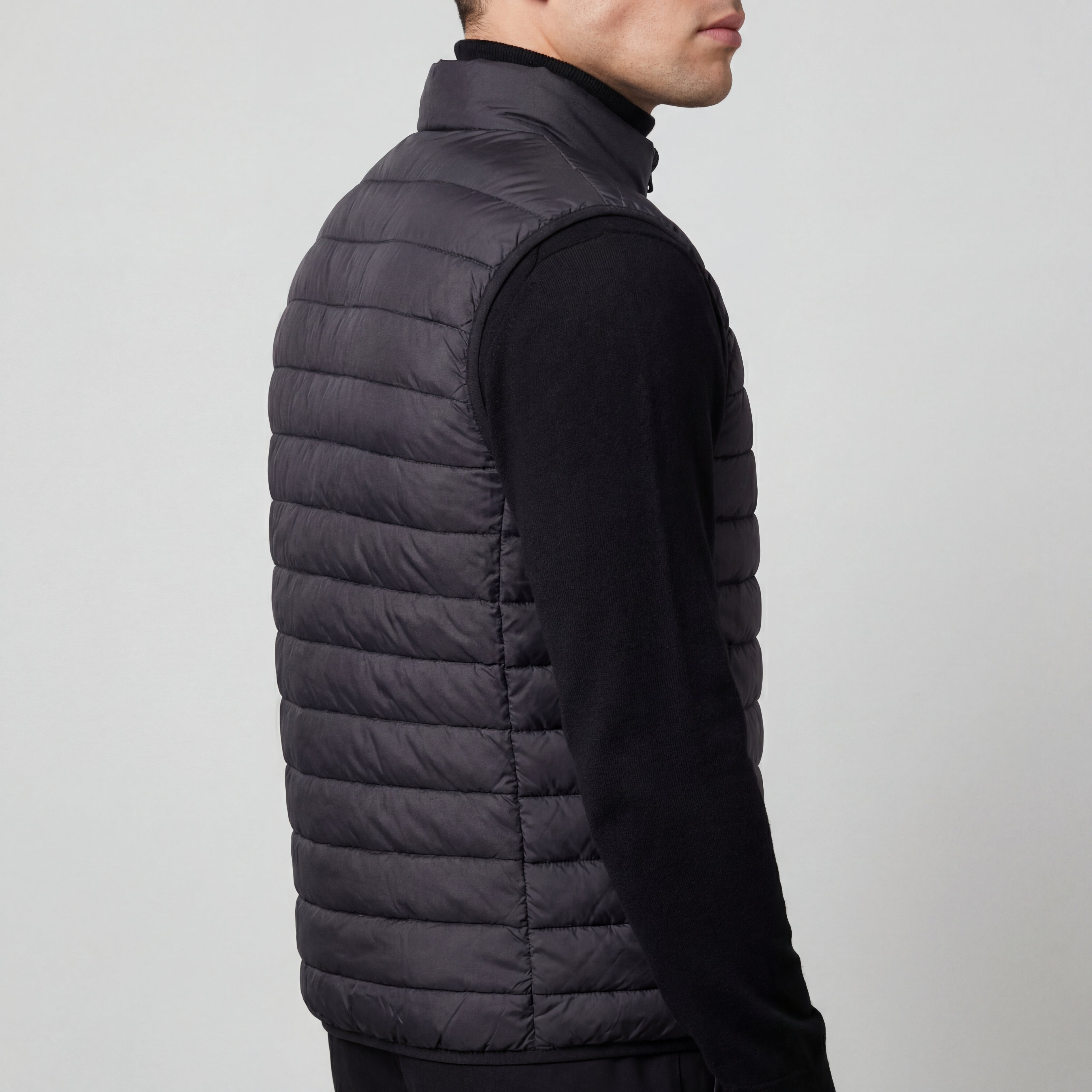 District Capital Essential Puffer Gilet – Black